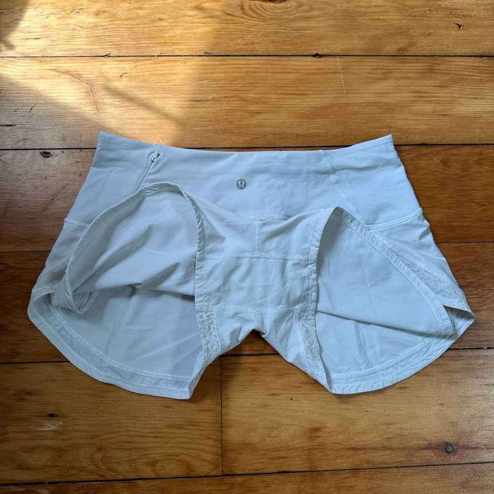 Lululemon shorts - Picture 3 of 4